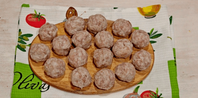 Incouy boiled meatballs